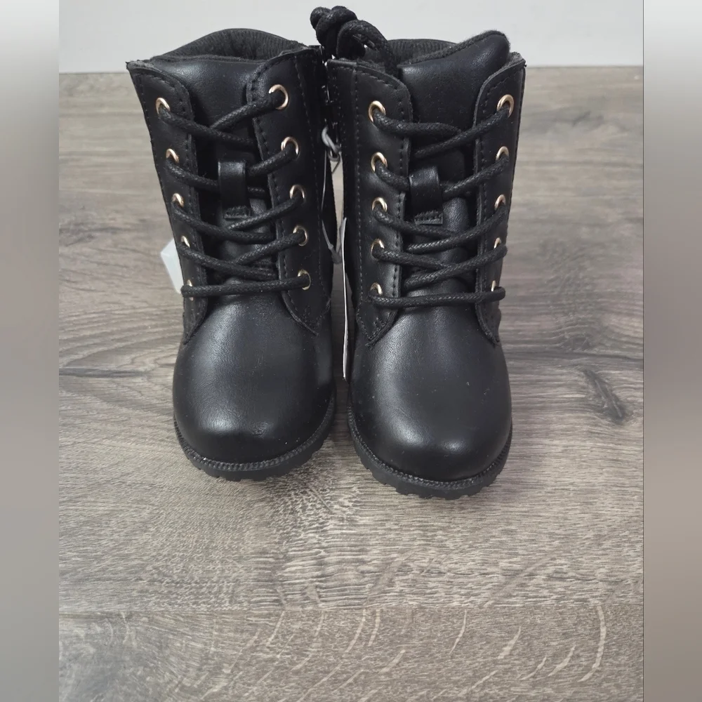 Girls Toddler Back Quilted Boots Size 6 NWT